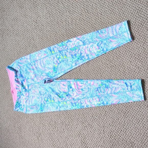 Lilly Pulitzer Pants - Lilly Pulitzer luxletic weekender high rise  leggings  style 6047